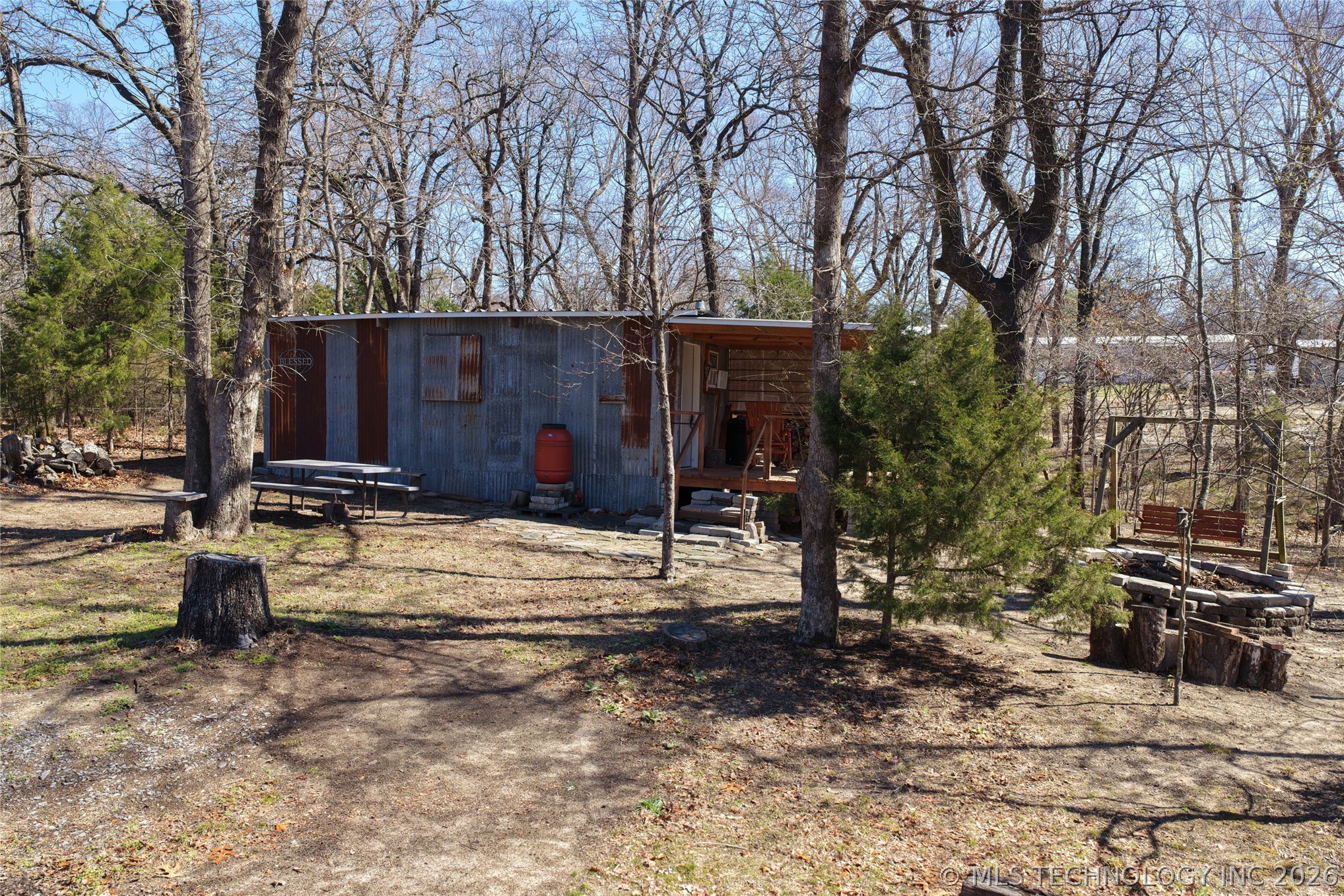 117197 S 4205 Property Photo 33