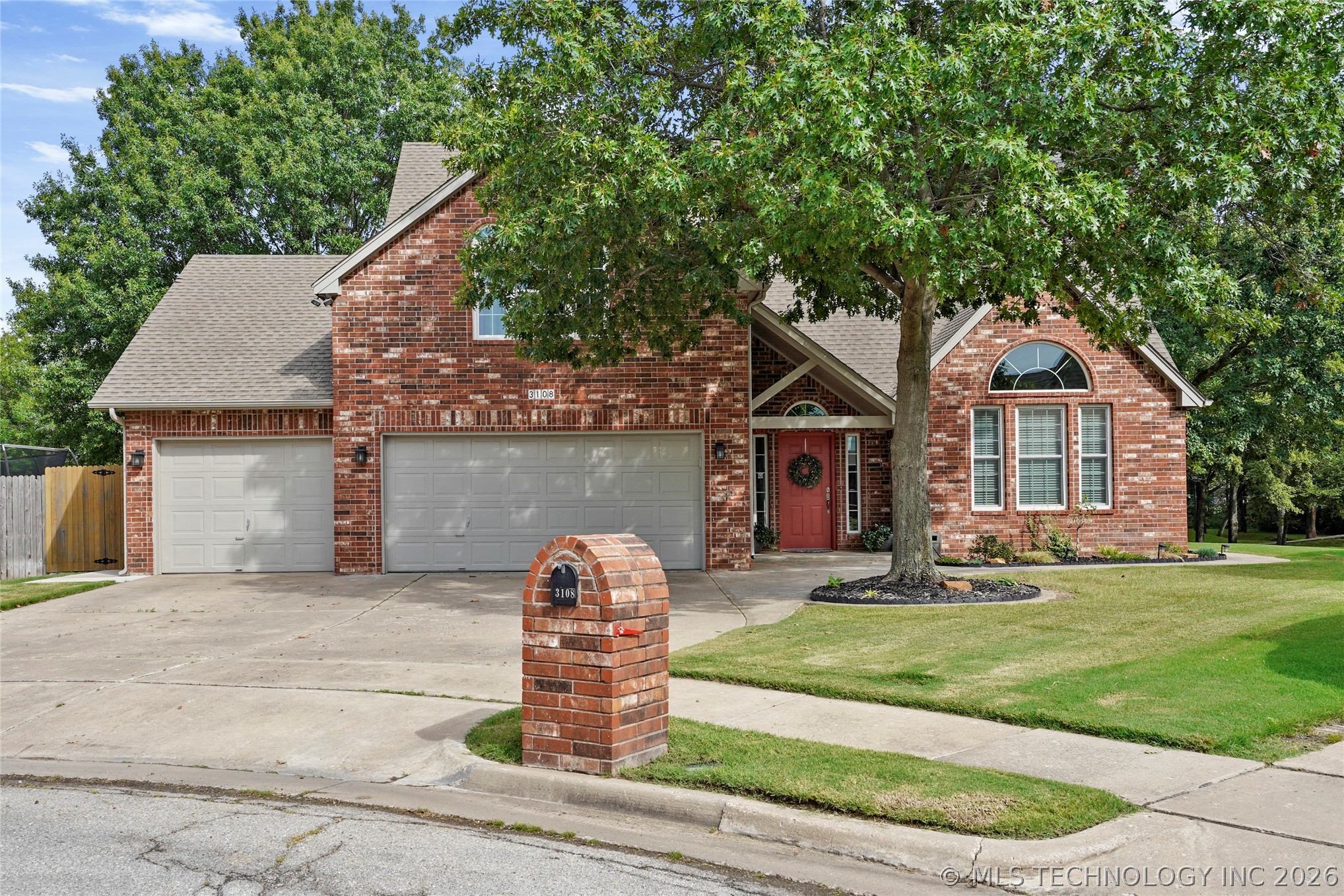 3108 W Norman Circle Property Photo 2