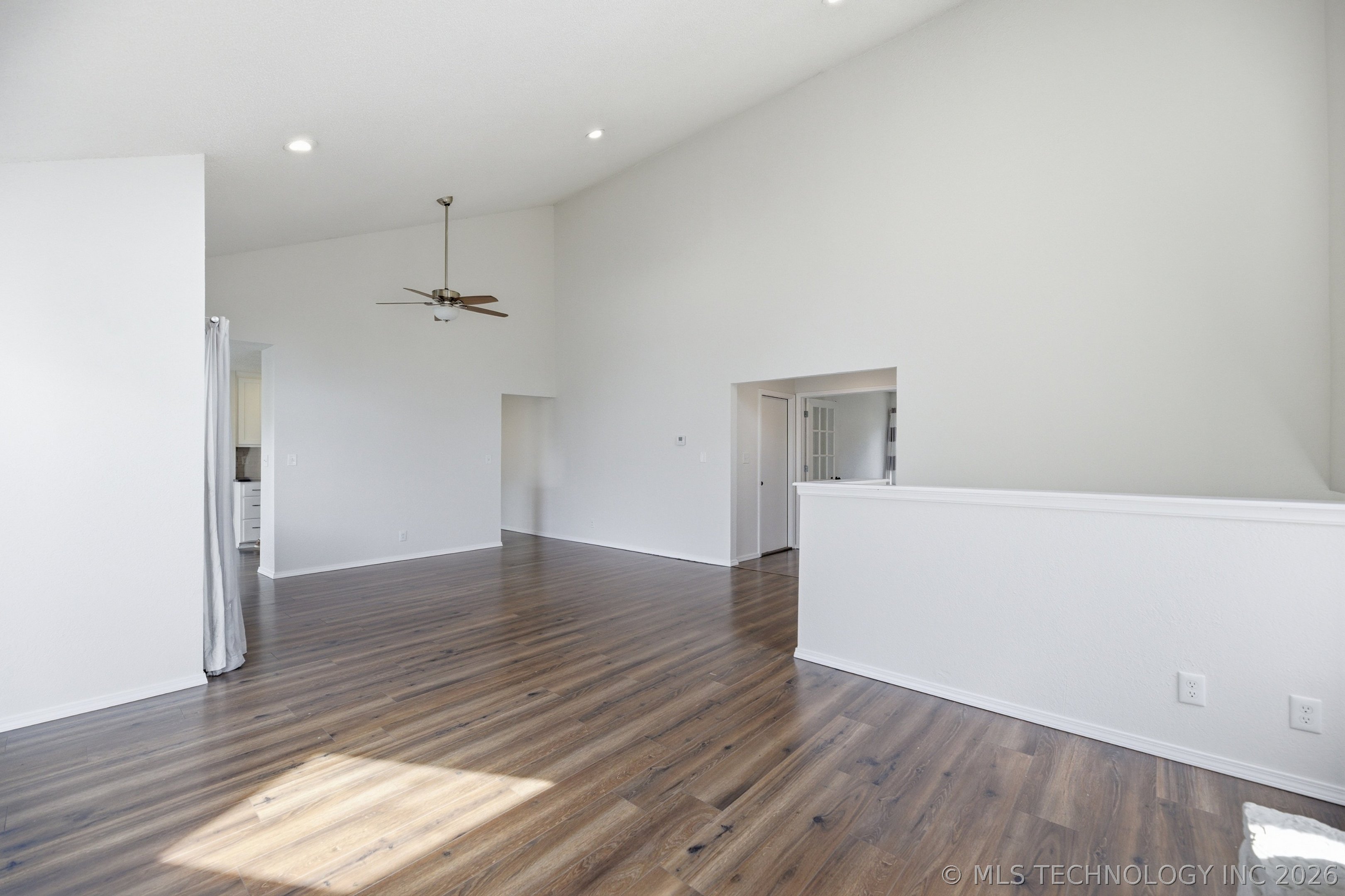 7454 S Winston Avenue 1101 Property Photo 9