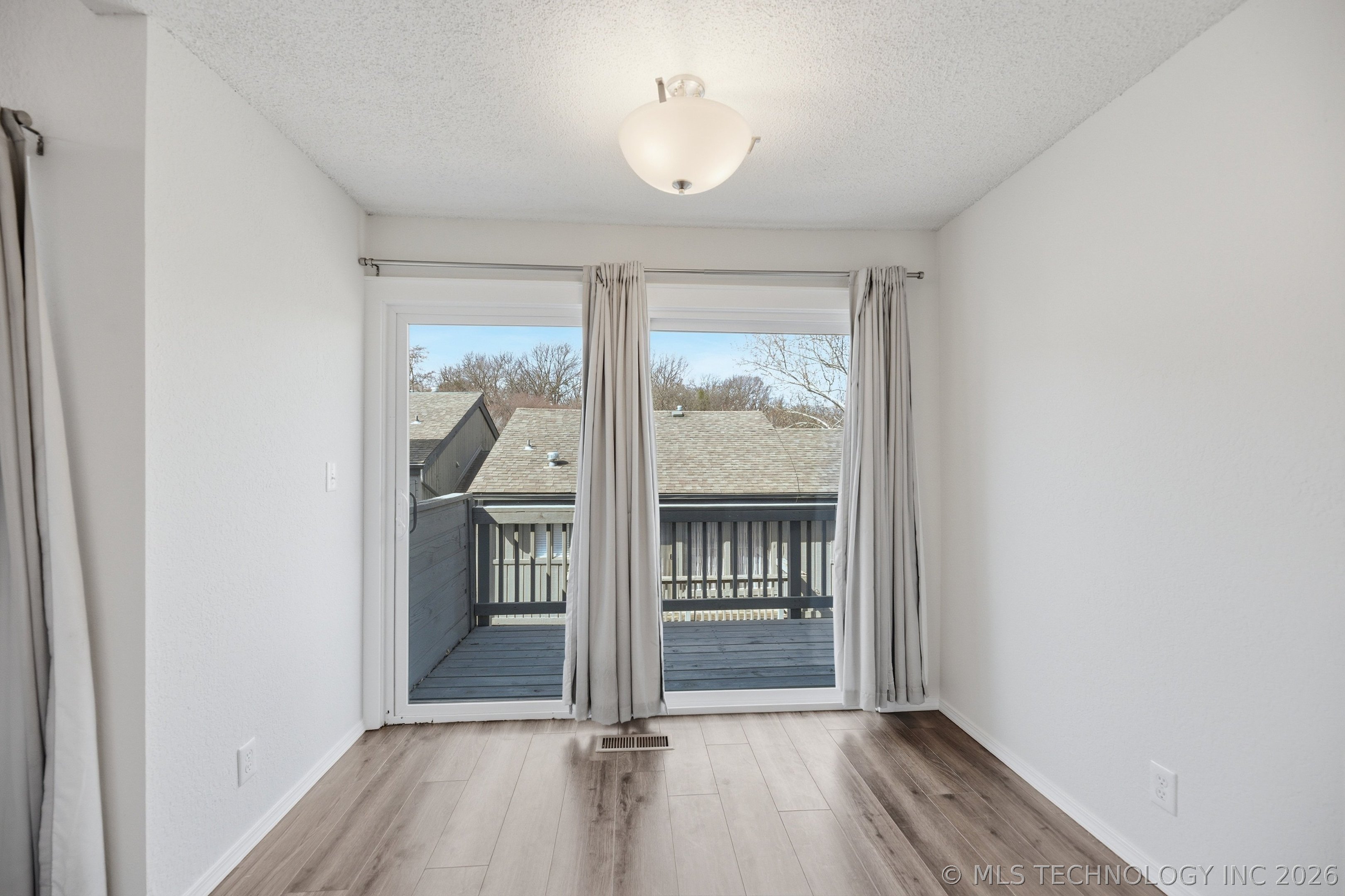 7454 S Winston Avenue 1101 Property Photo 15
