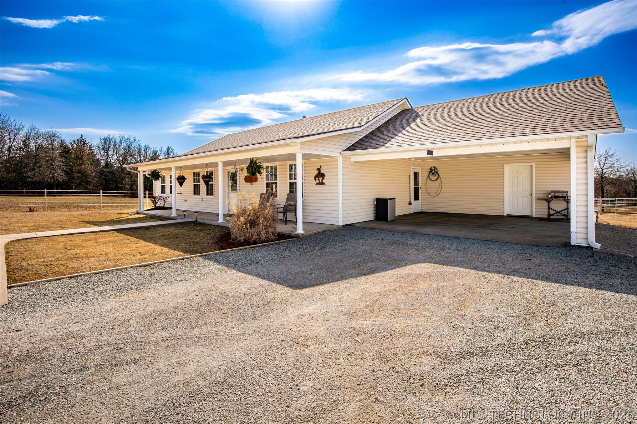 14271 County Road 3490 Property Photo 3