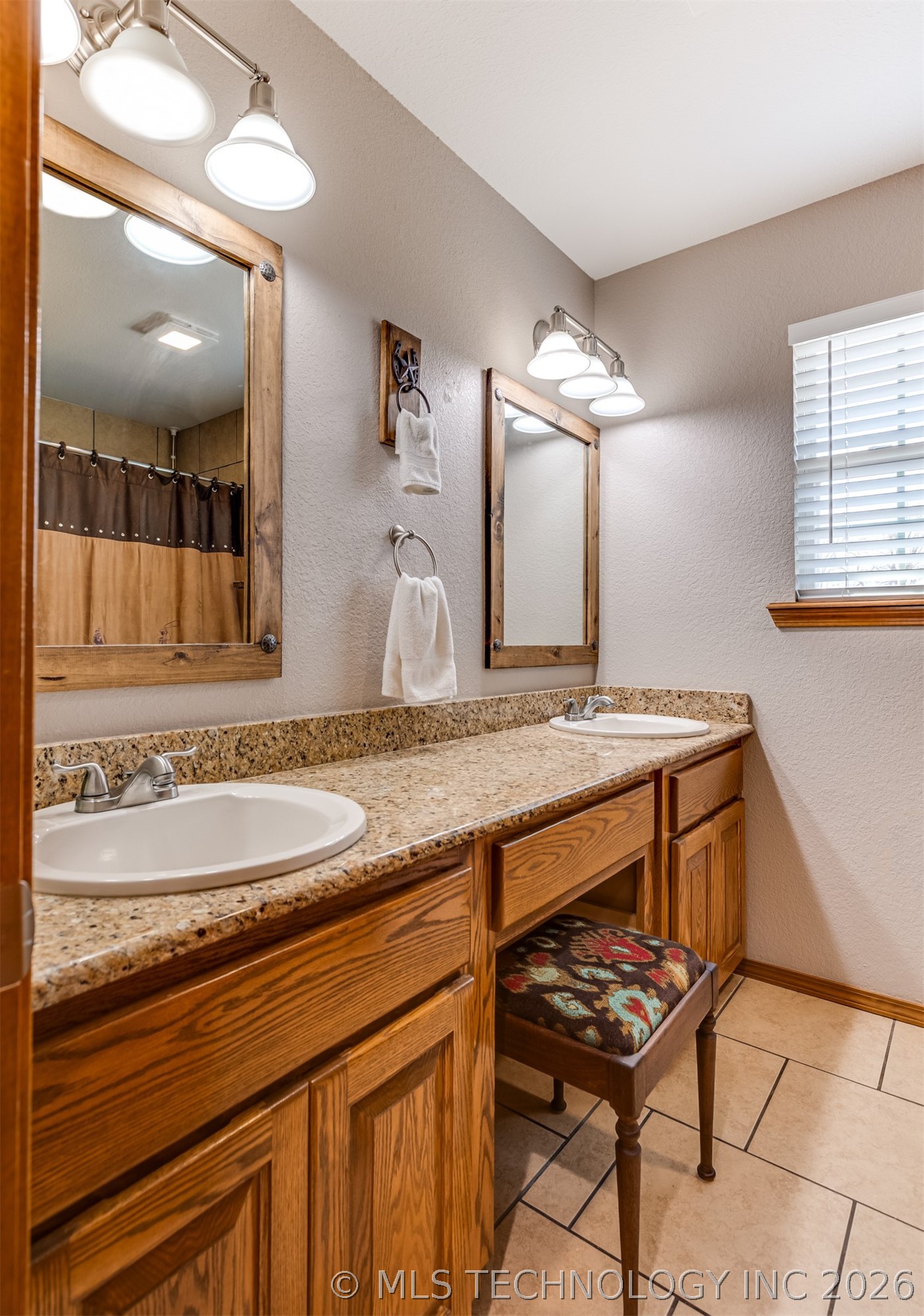 14271 County Road 3490 Property Photo 22