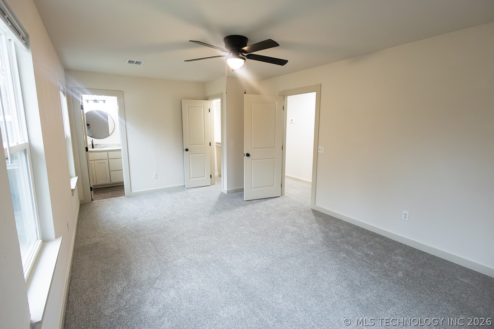 702 Se 10th Street Property Photo 9
