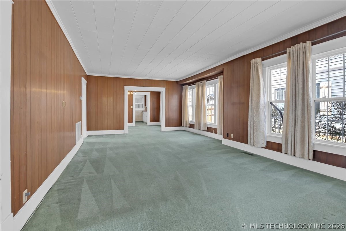 204 S Birch Street Property Photo 3