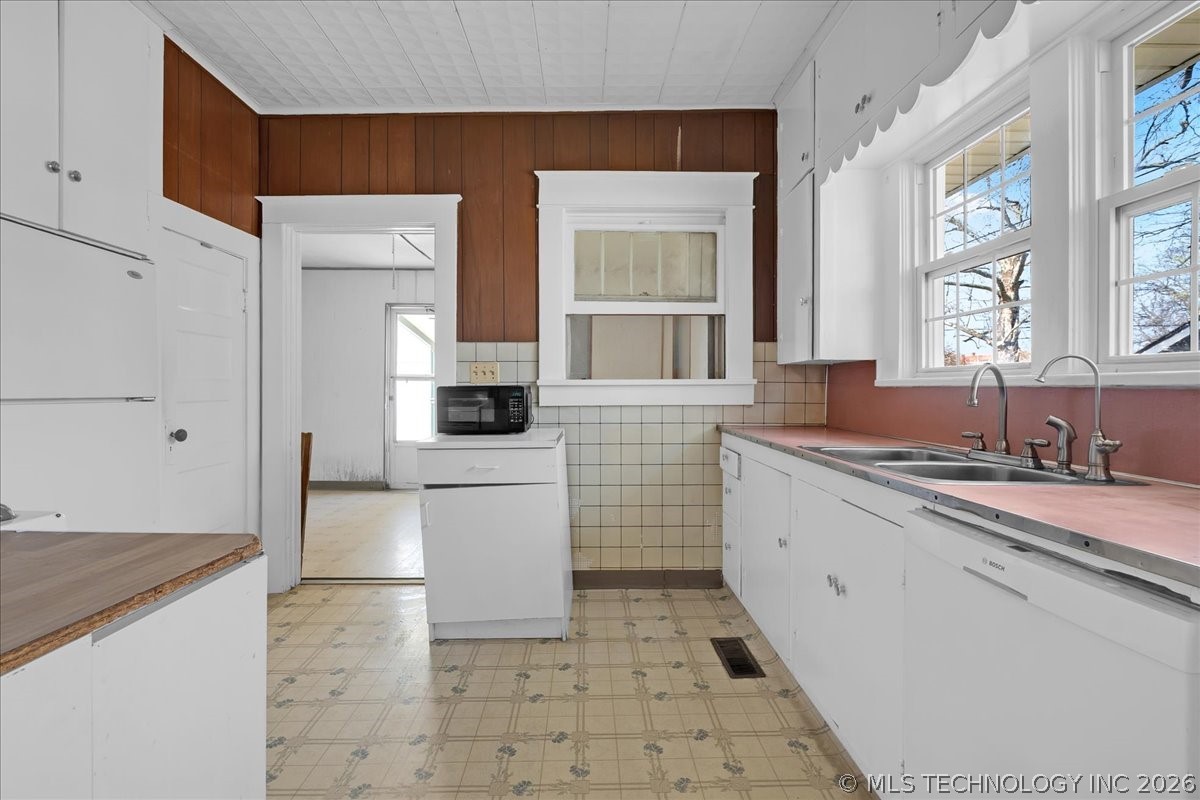 204 S Birch Street Property Photo 6