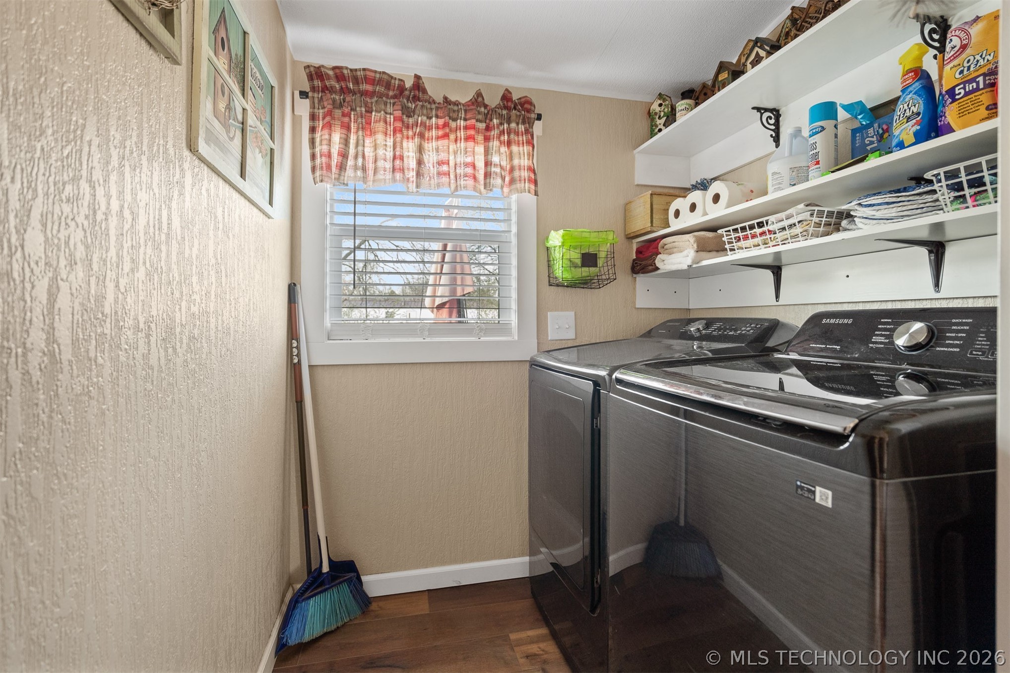 184 Pine Property Photo 12