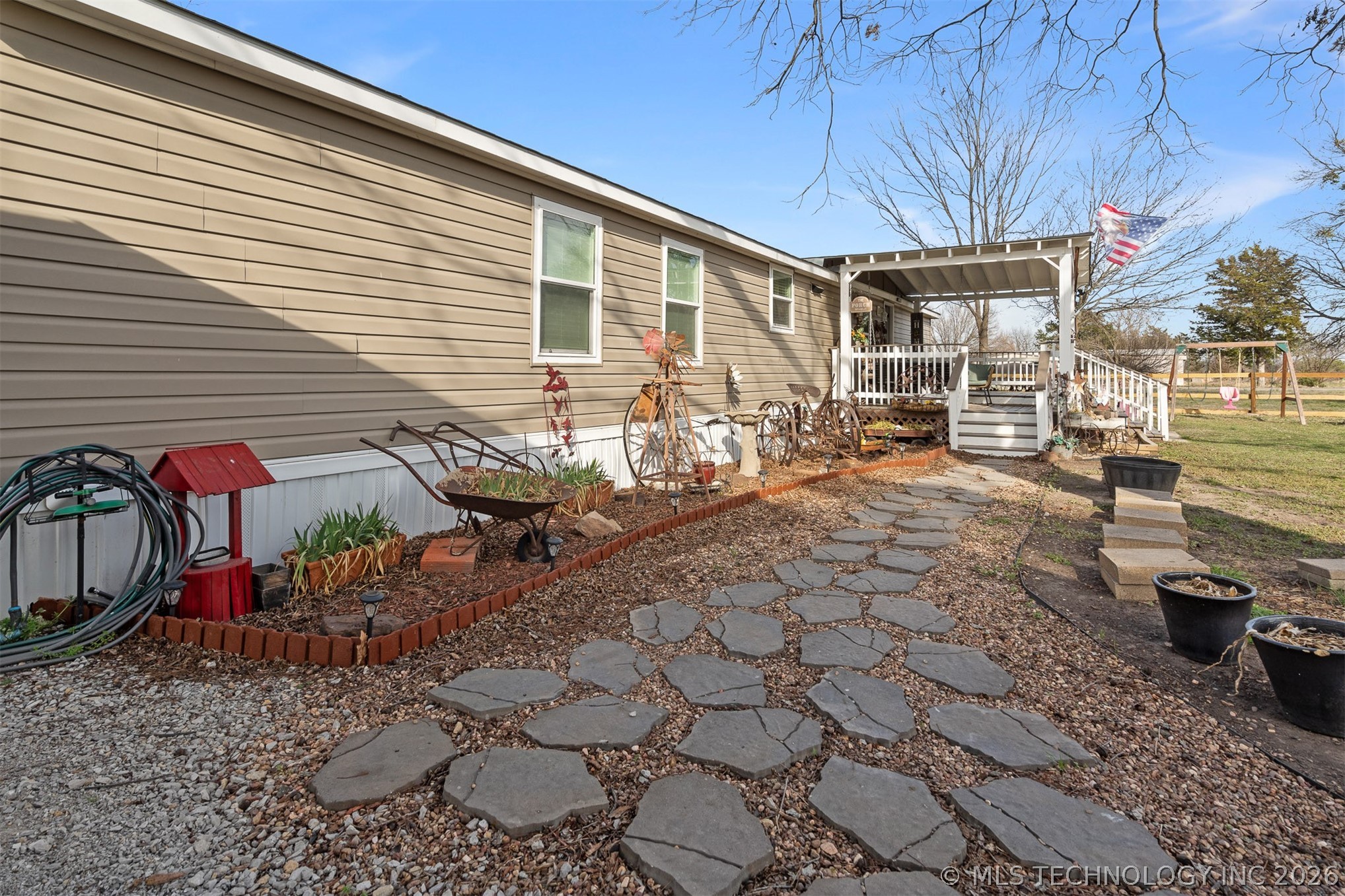 184 Pine Property Photo 23