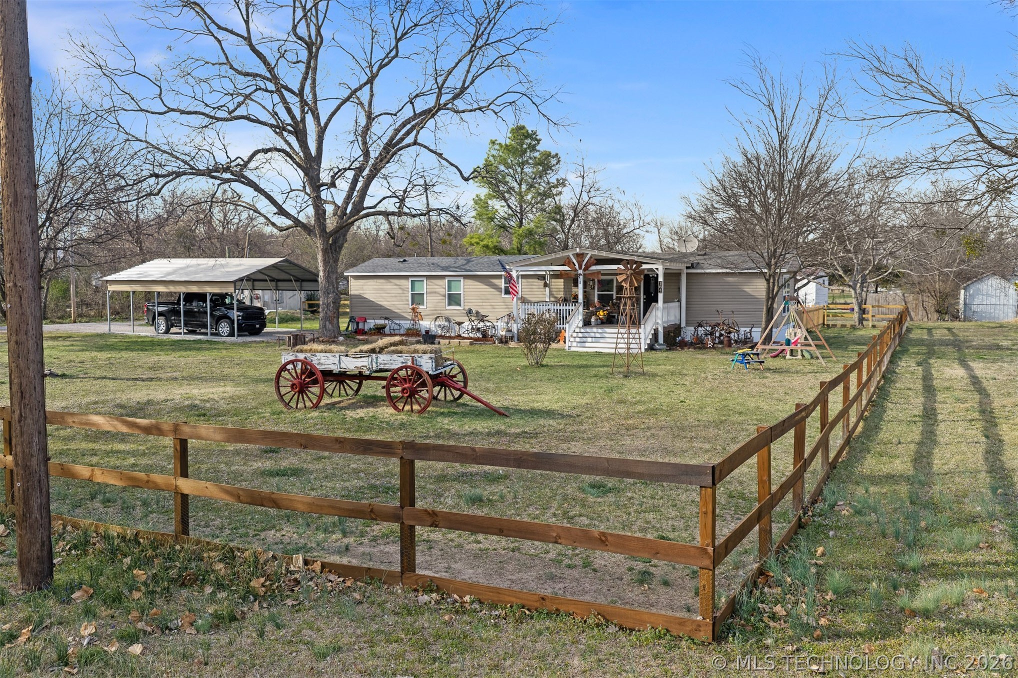 184 Pine Property Photo 28