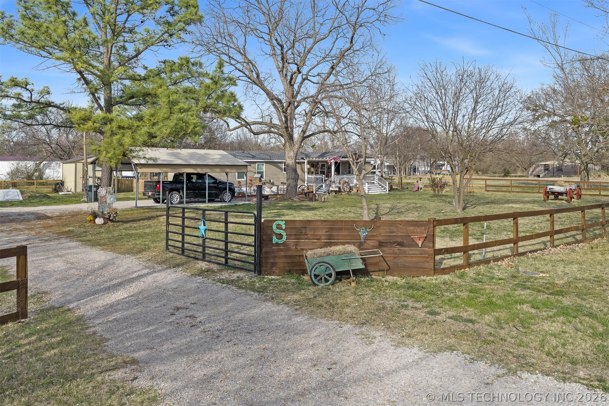 184 Pine Property Photo 31