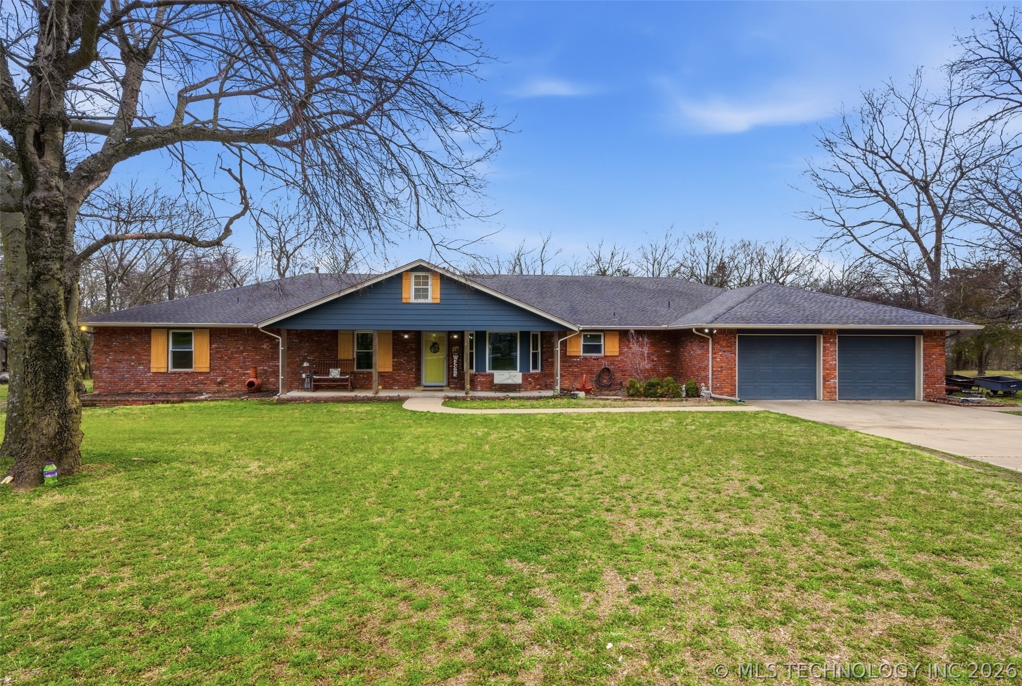 18818 E Bridgewater Place E Property Photo 1