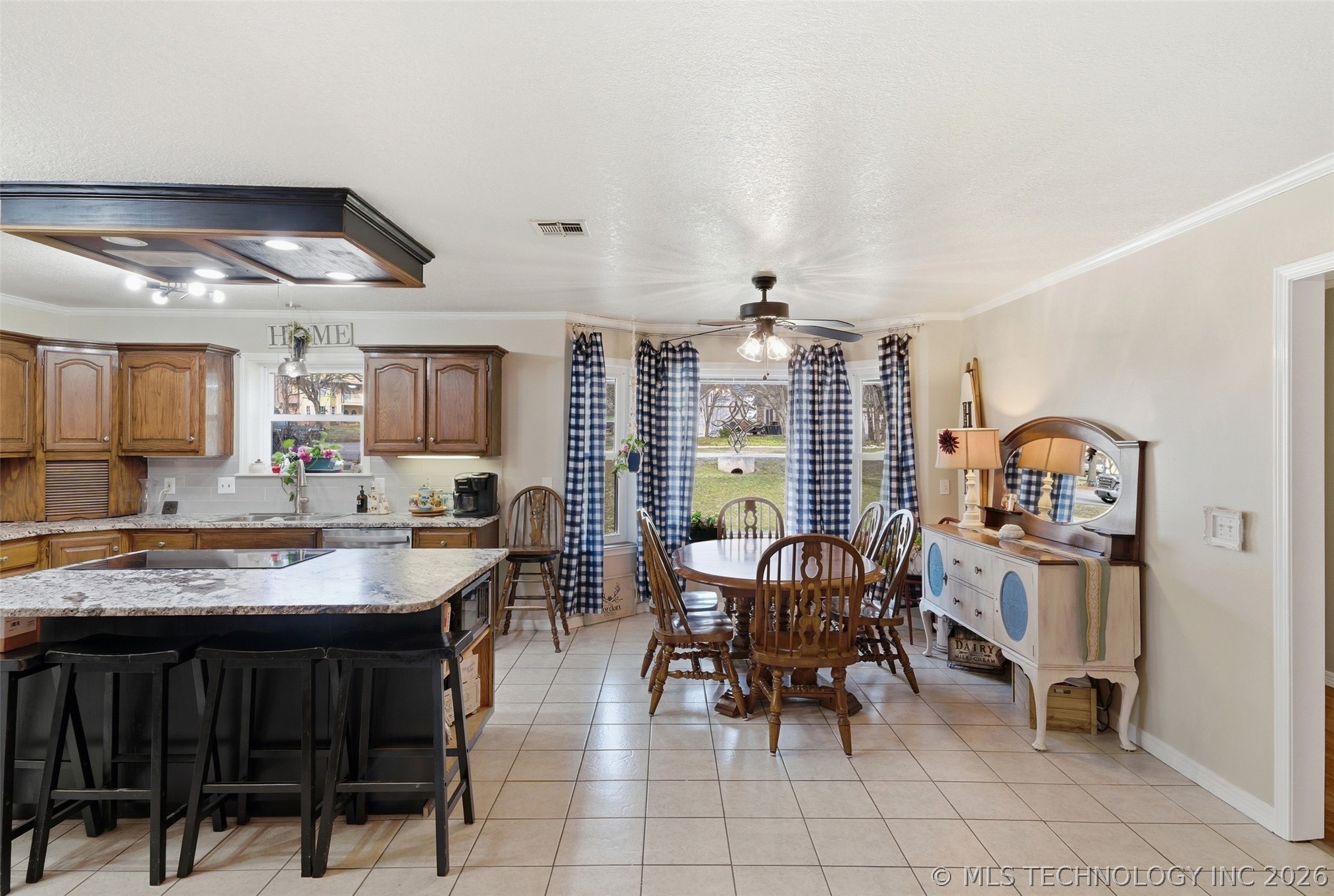 18818 E Bridgewater Place E Property Photo 9