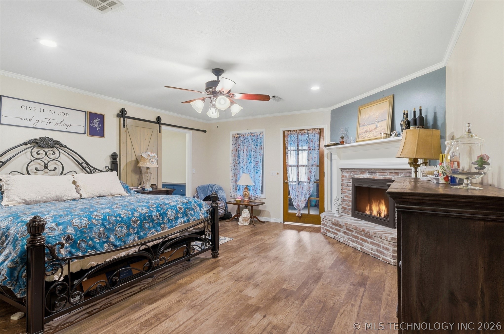 18818 E Bridgewater Place E Property Photo 18
