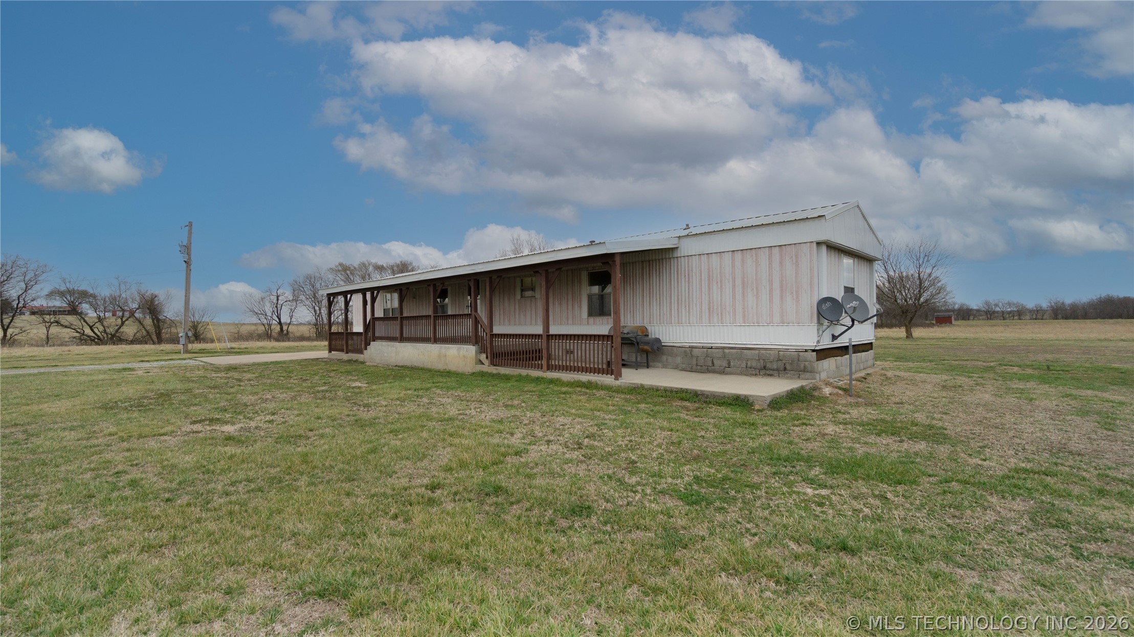 447503 E 110 Property Photo 3