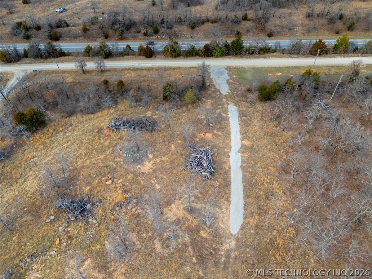 8015 Valley View Drive Property Photo 8