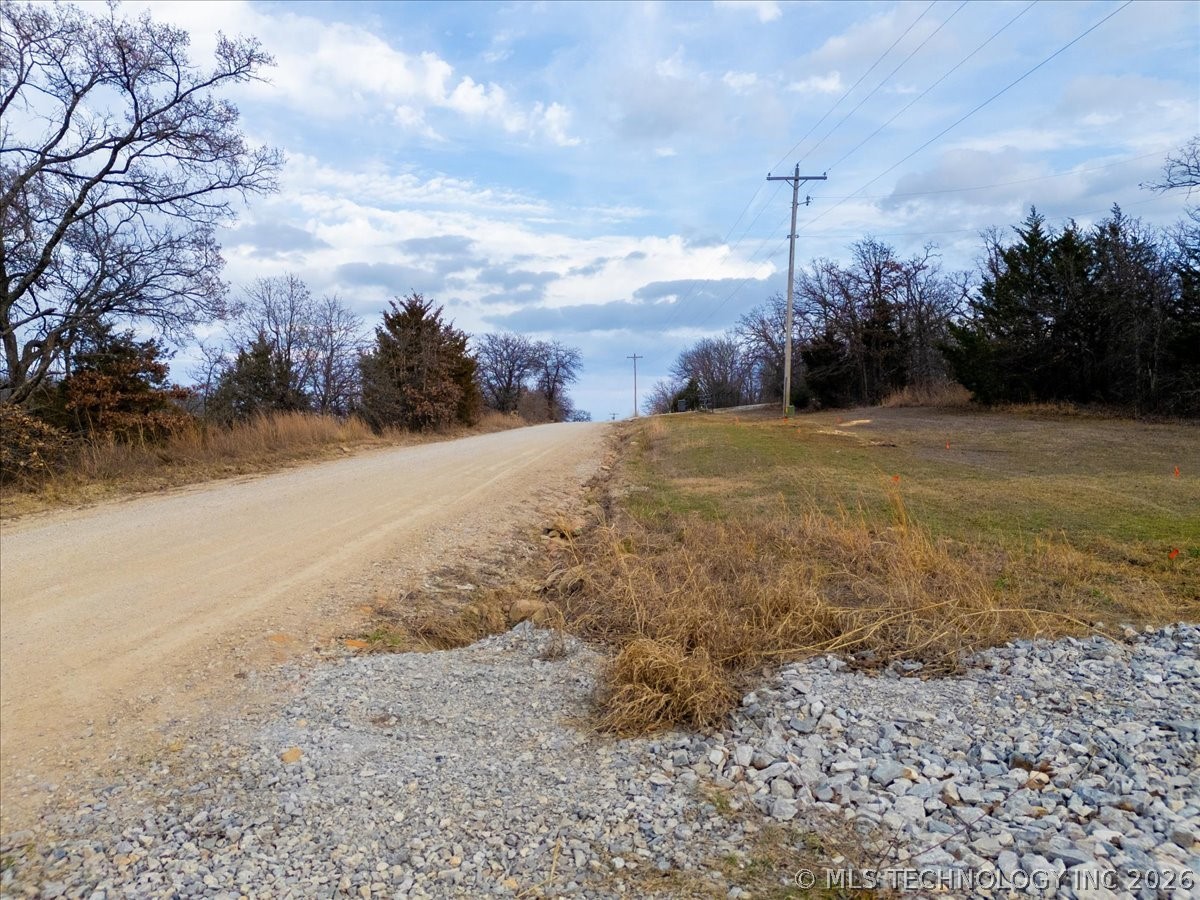 8015 Valley View Drive Property Photo 11