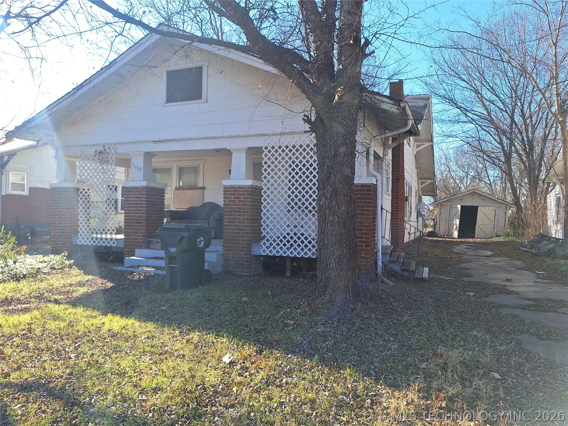 1118 N Alabama Avenue Property Photo 2