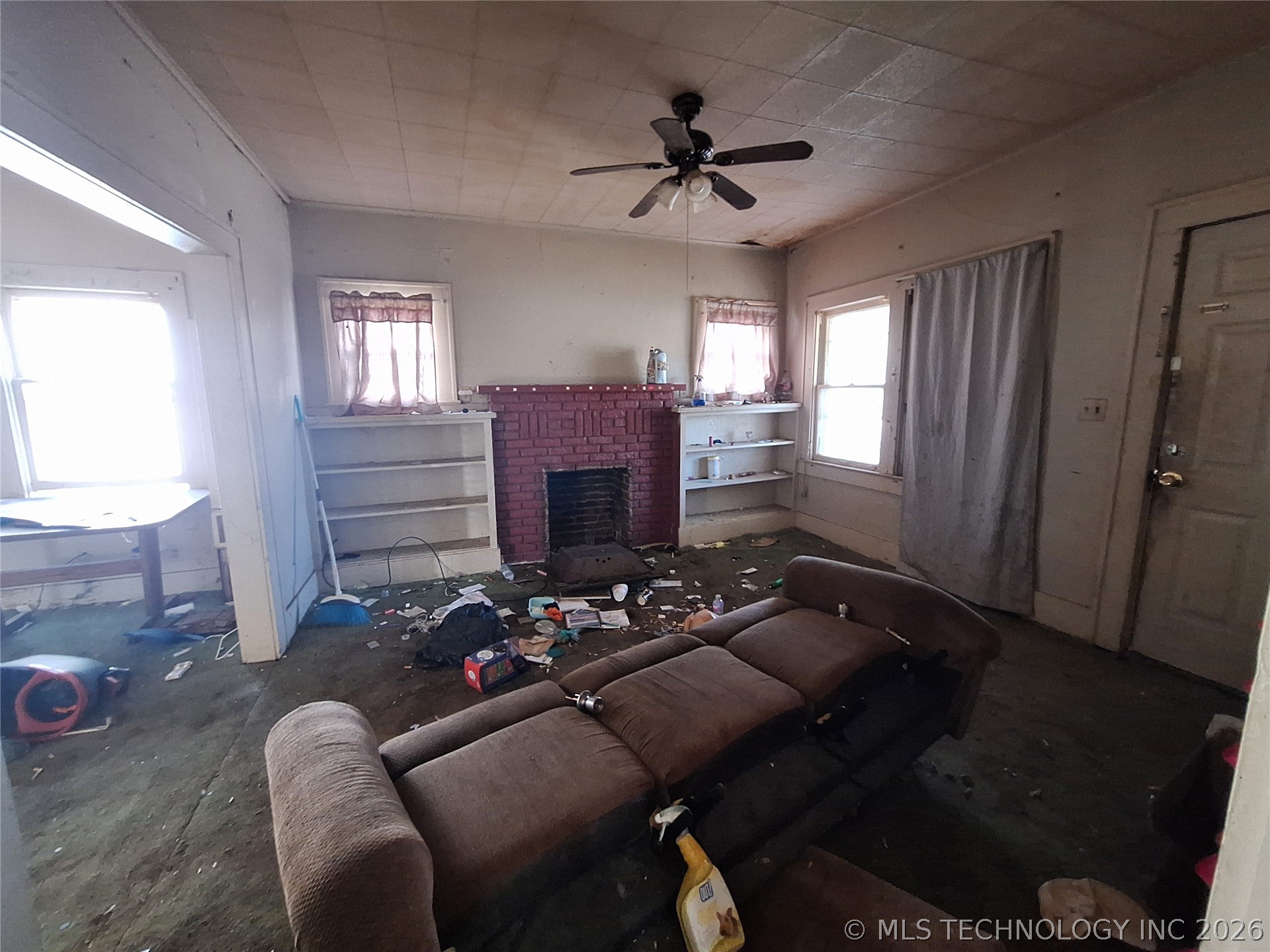 1118 N Alabama Avenue Property Photo 3