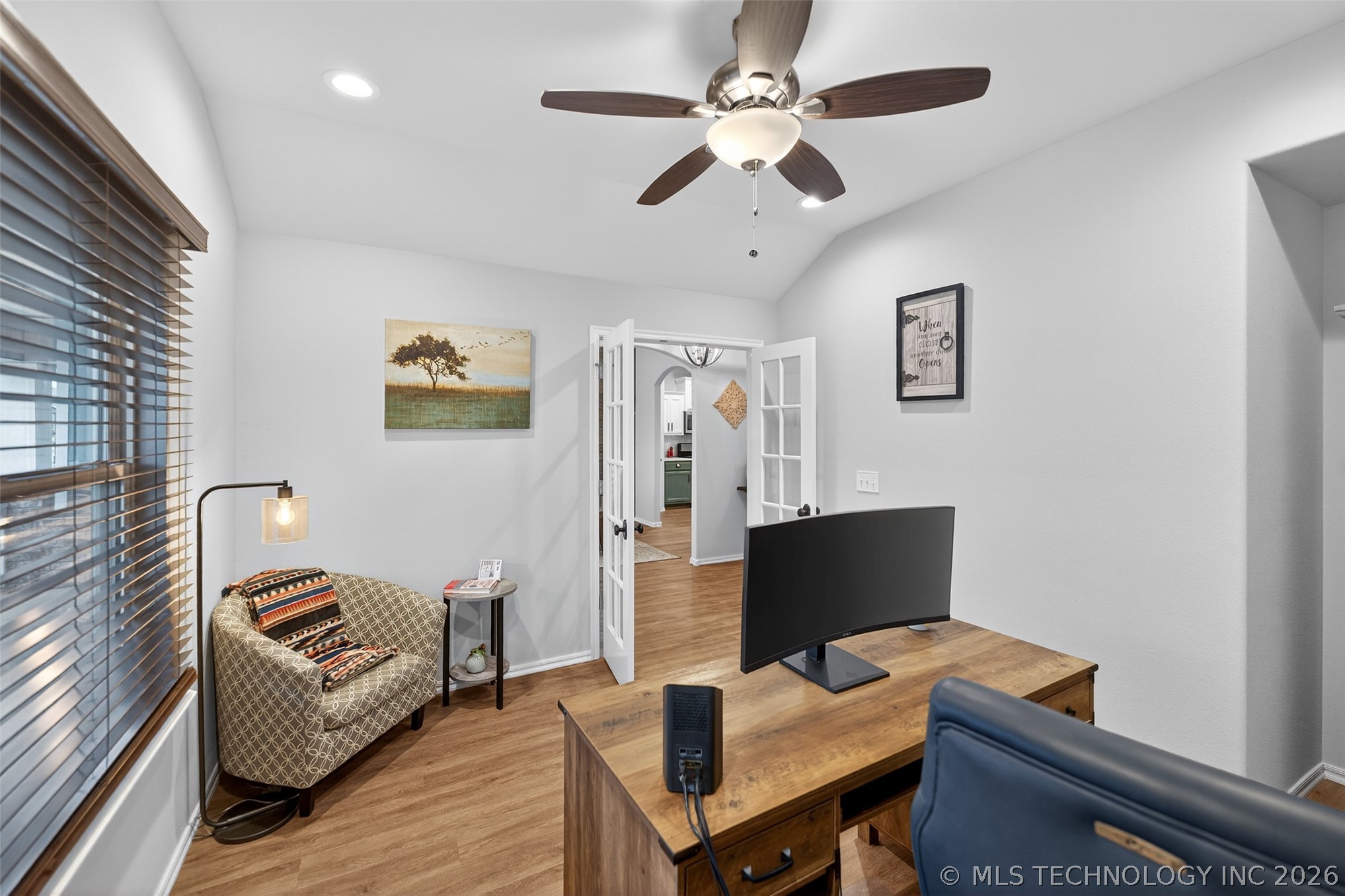 7517 S Walnut Avenue Property Photo 8