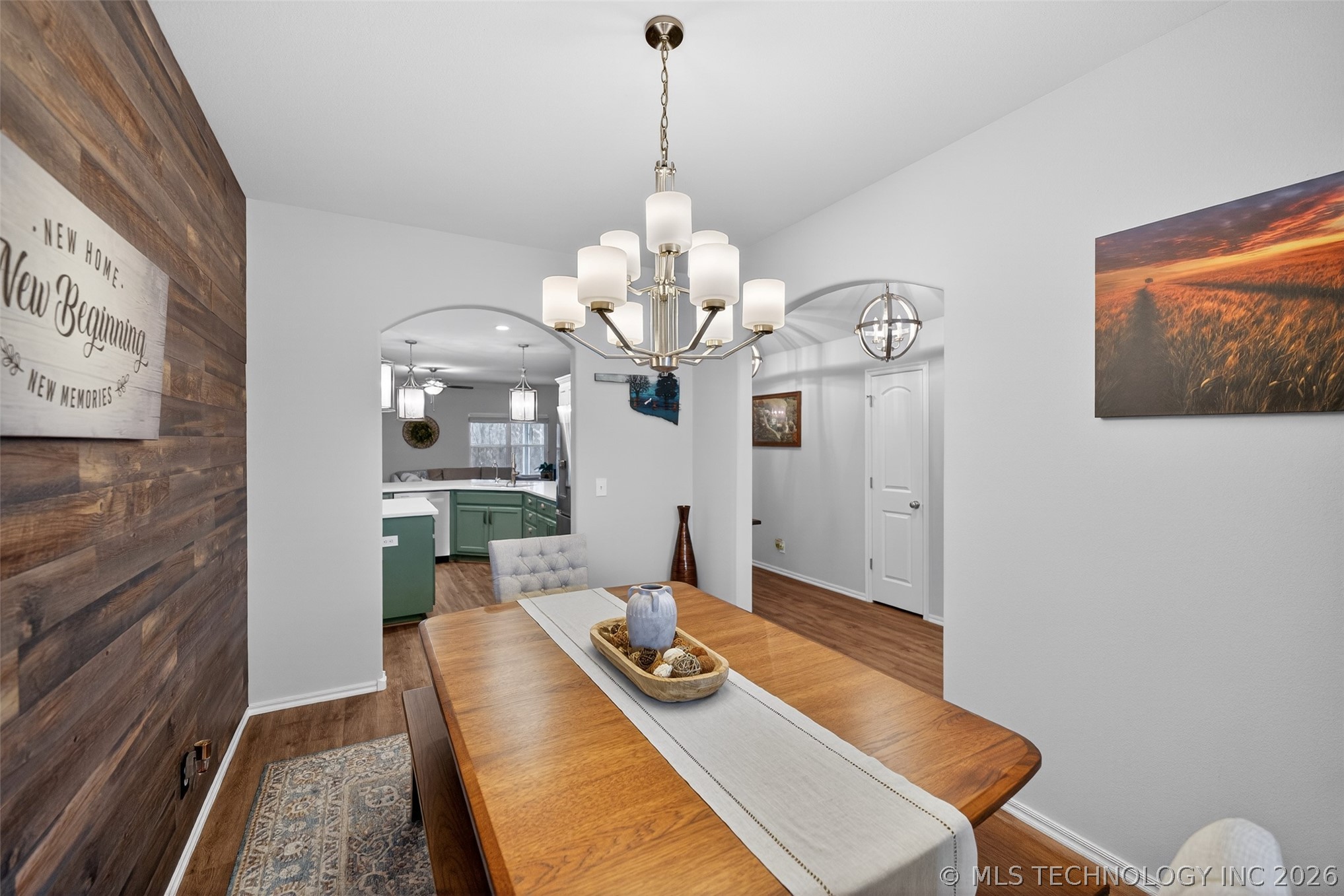 7517 S Walnut Avenue Property Photo 11