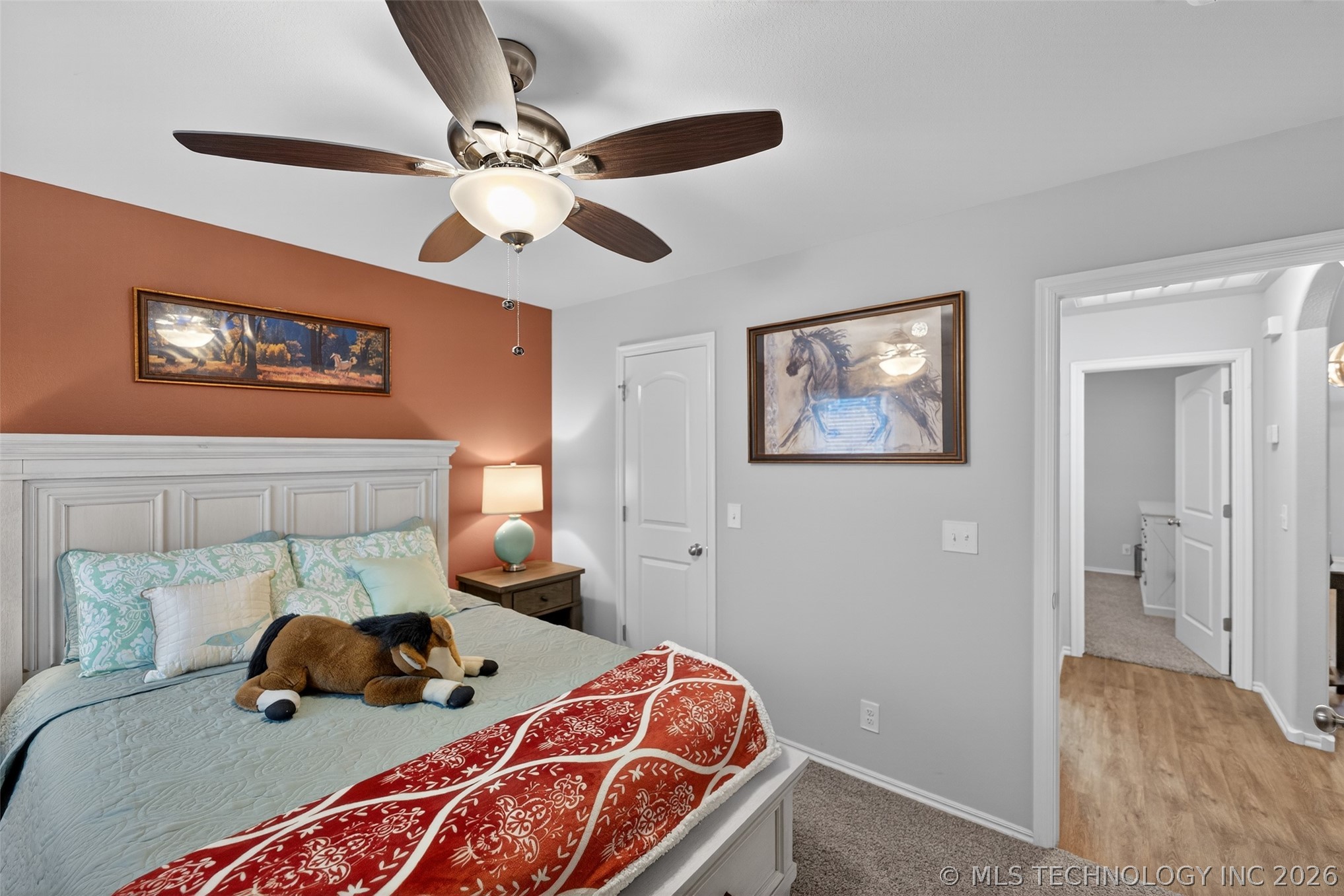 7517 S Walnut Avenue Property Photo 17