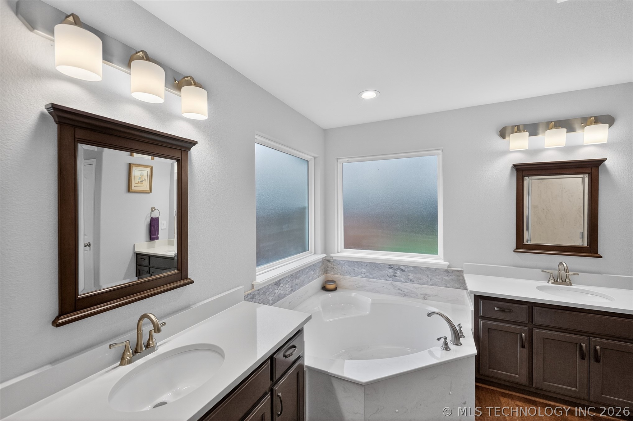 7517 S Walnut Avenue Property Photo 27