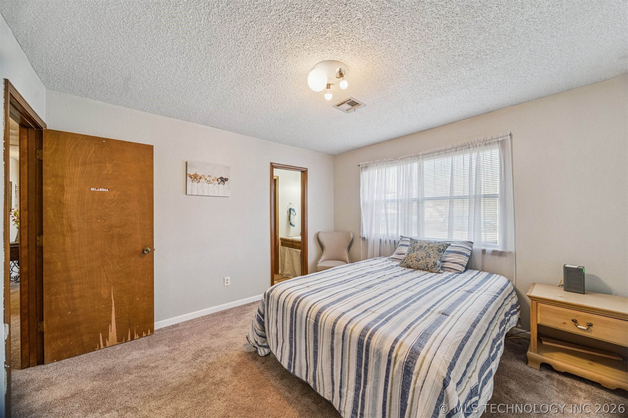604 E Radcliff Avenue Property Photo 19