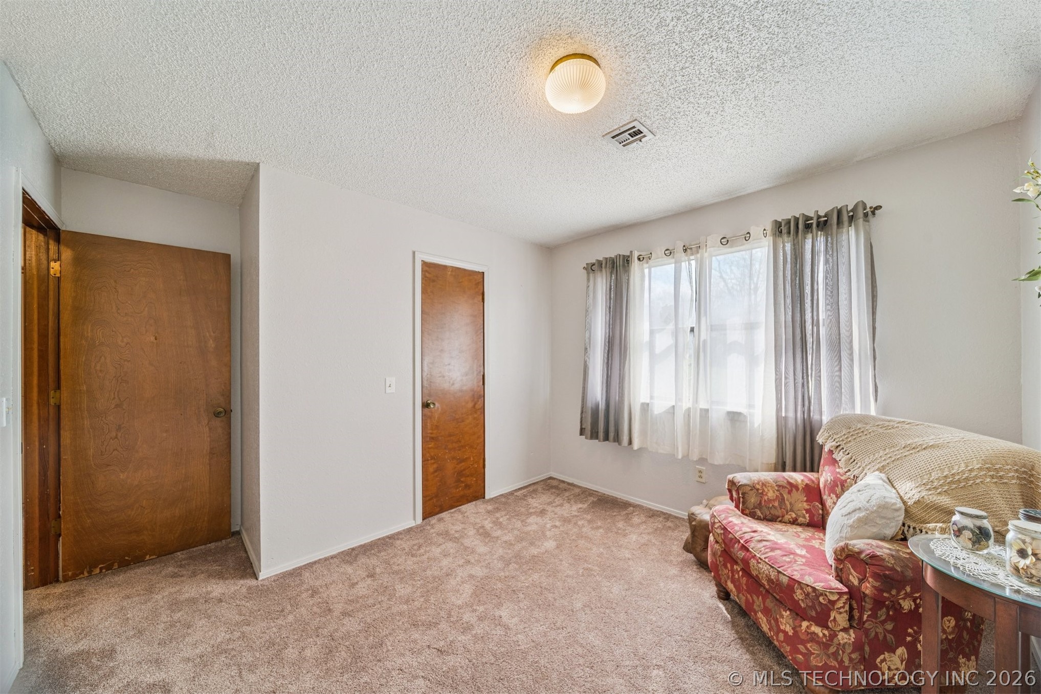 604 E Radcliff Avenue Property Photo 29