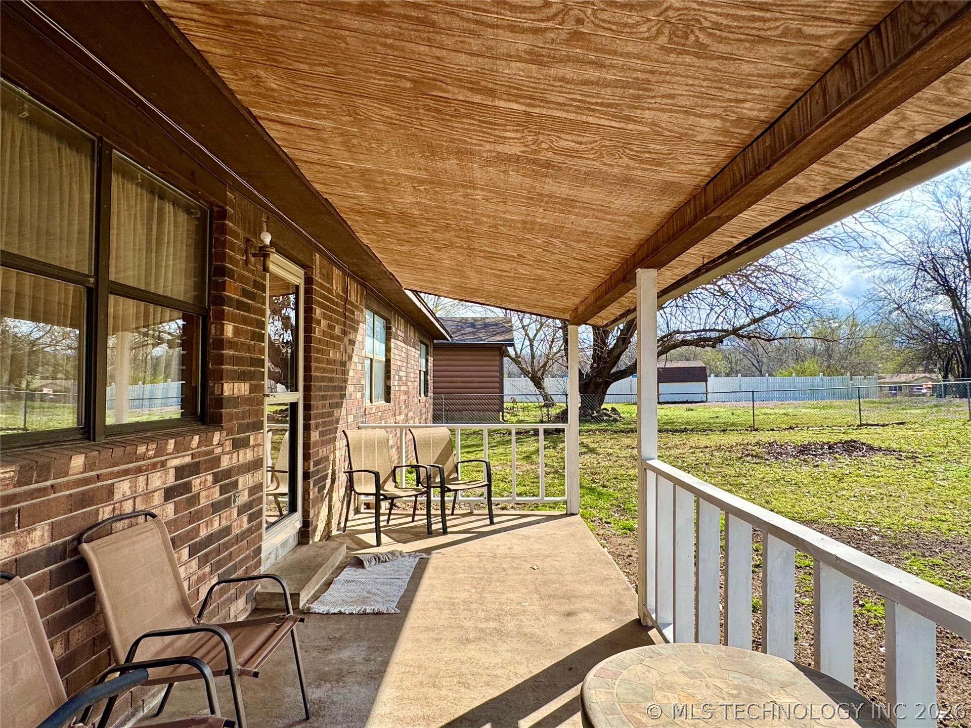 604 E Radcliff Avenue Property Photo 33