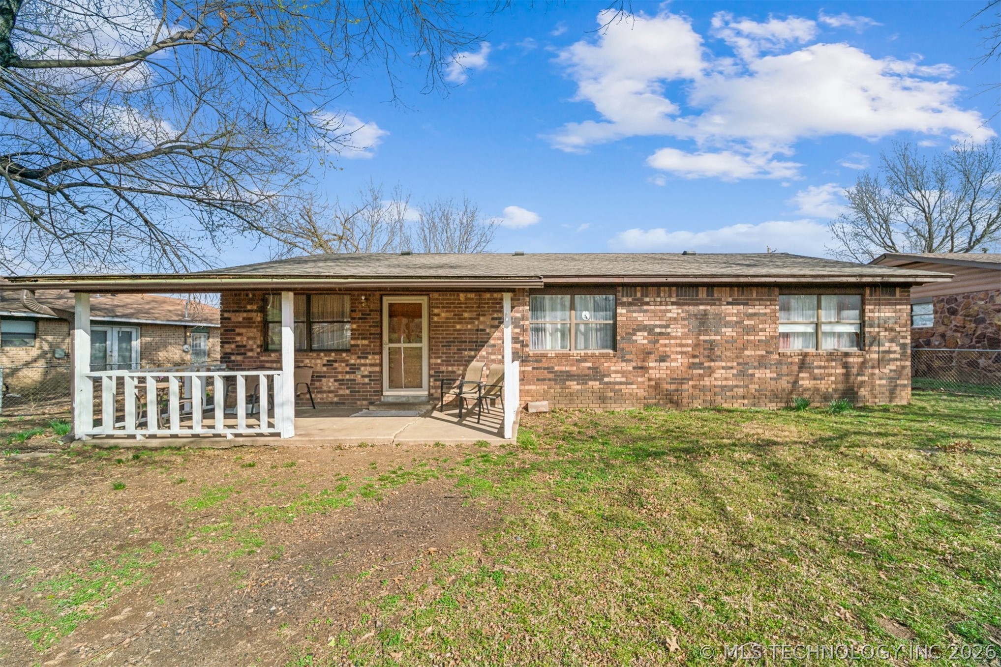 604 E Radcliff Avenue Property Photo 35