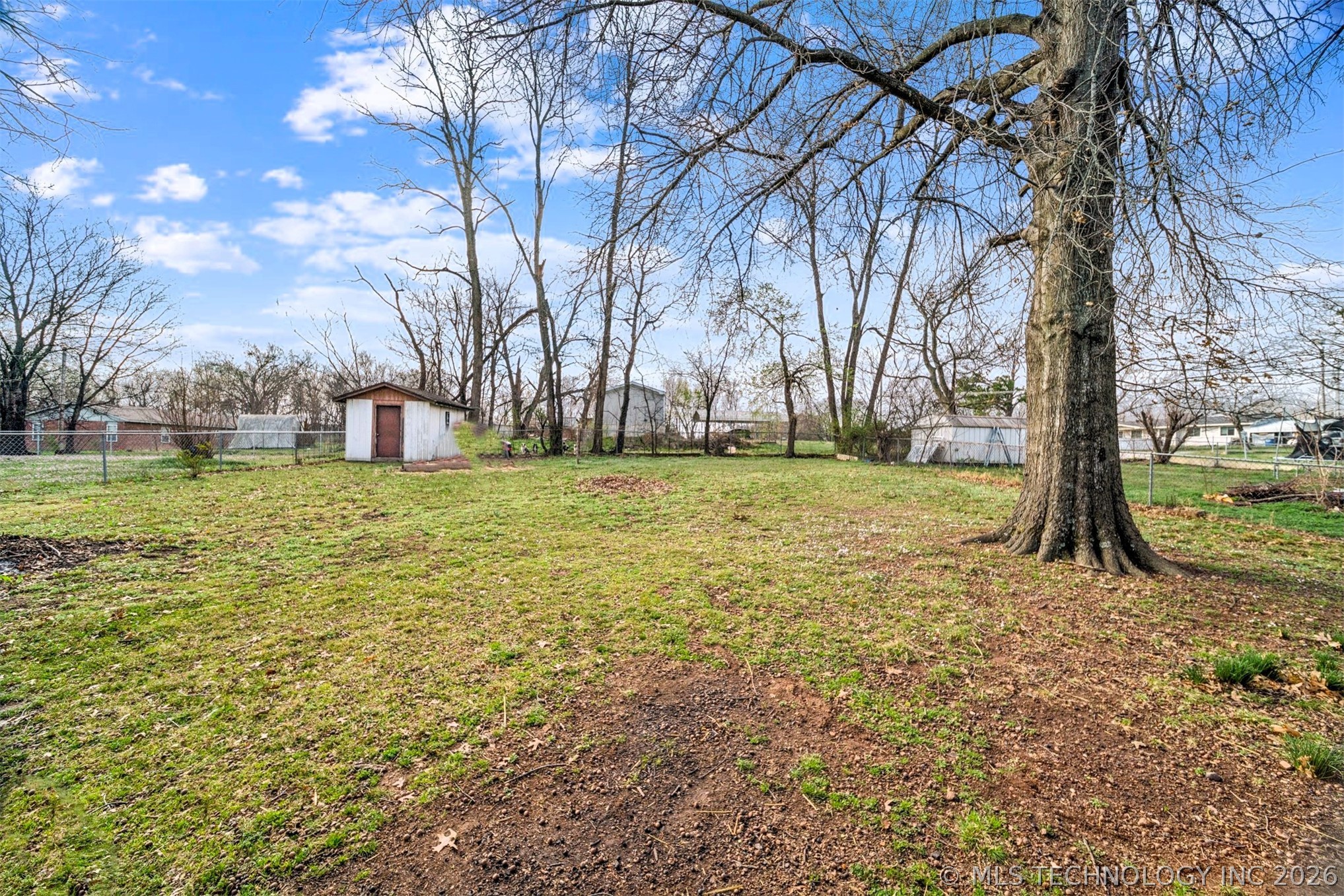 604 E Radcliff Avenue Property Photo 38