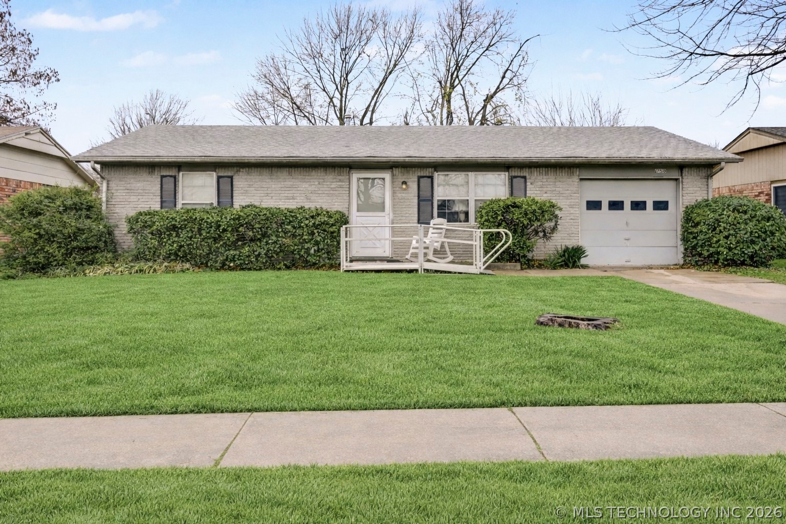 1750 S Poplar Avenue Property Photo 1