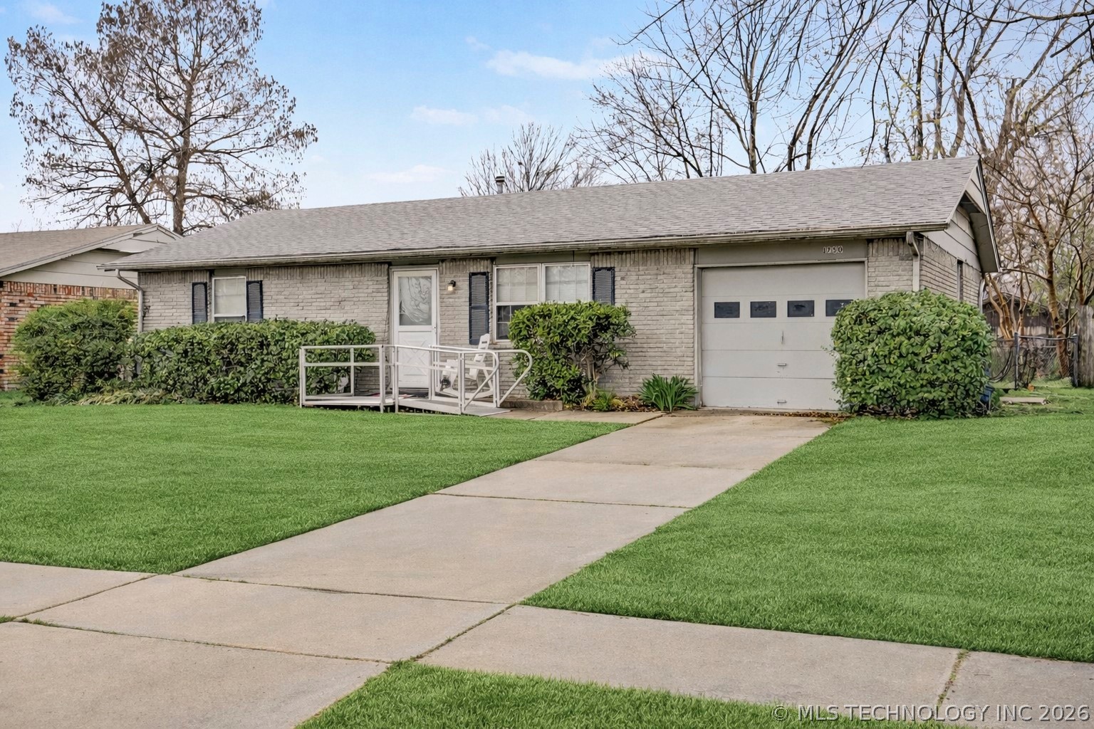 1750 S Poplar Avenue Property Photo 3