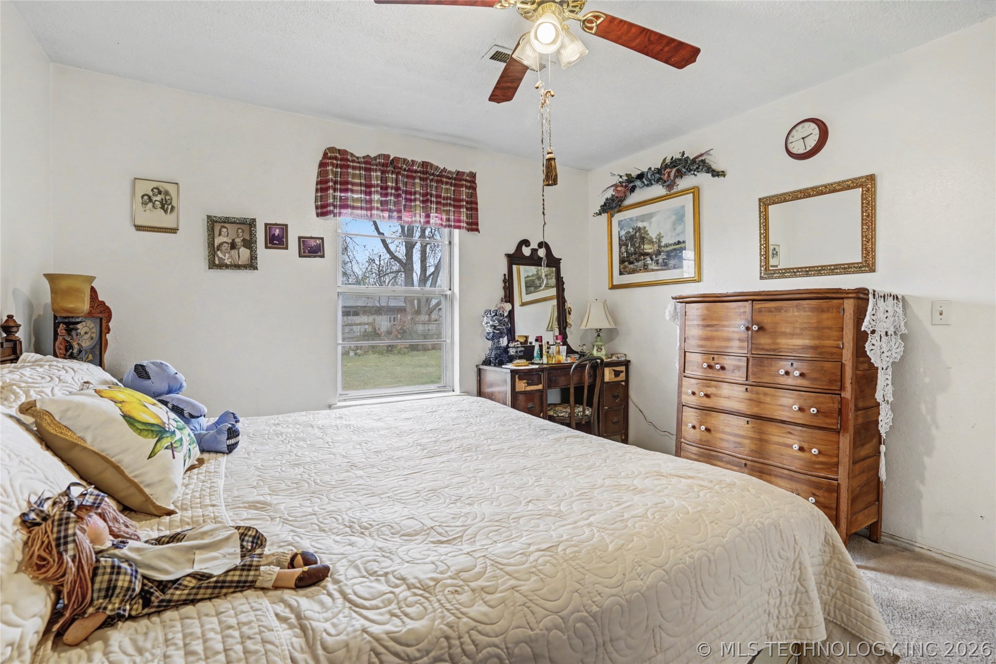1750 S Poplar Avenue Property Photo 16