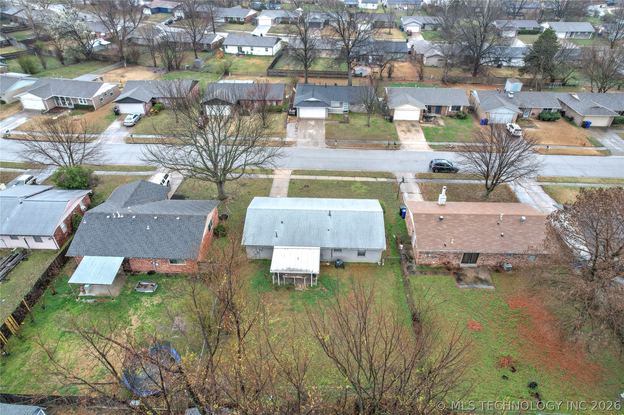 1750 S Poplar Avenue Property Photo 28