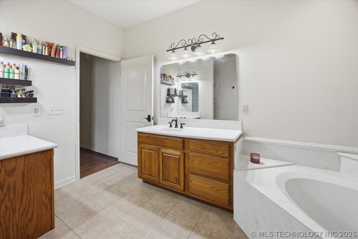 9112 N 139th East Avenue Property Photo 27