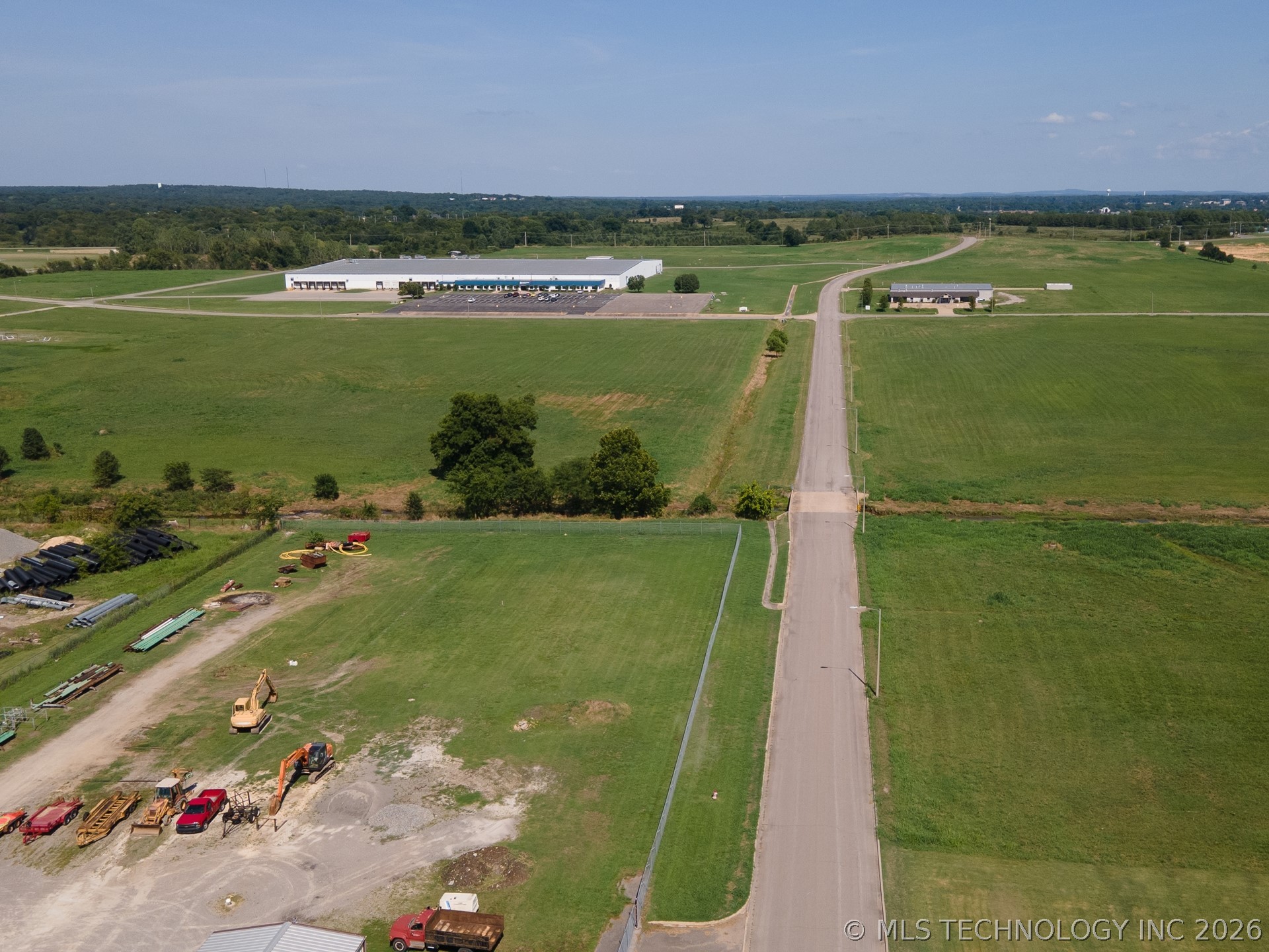 1071 W Allen Road Property Photo 5