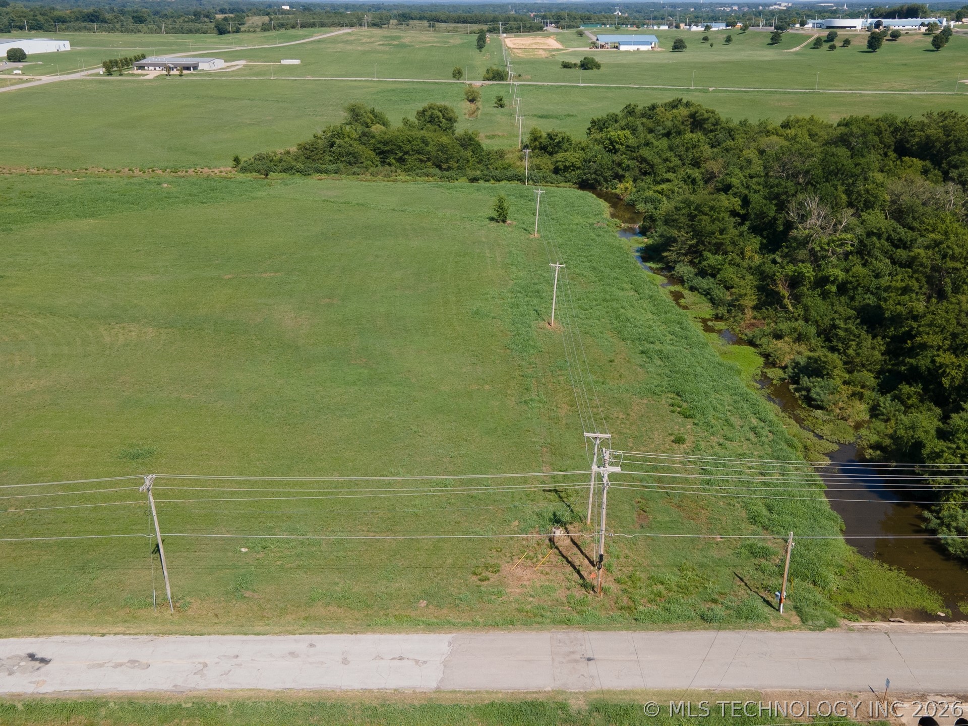 1071 W Allen Road Property Photo 16