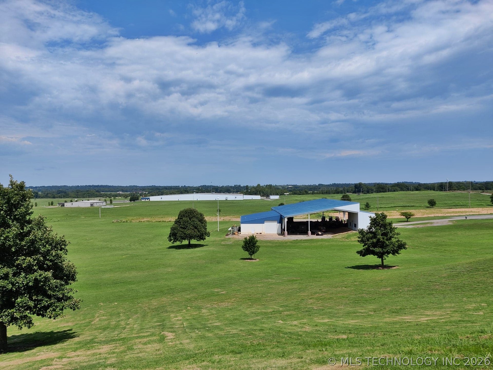 1071 W Allen Road Property Photo 32