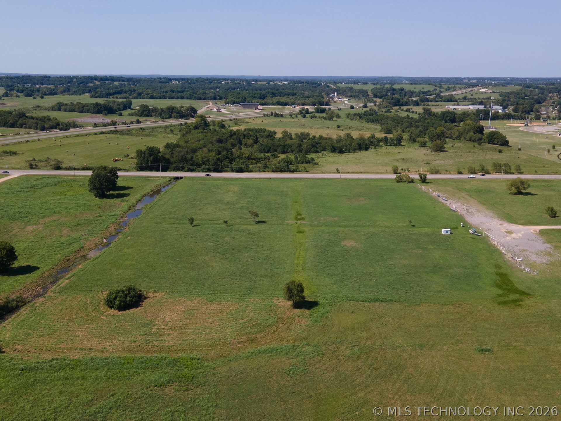 1061 W Allen Road Property Photo 7