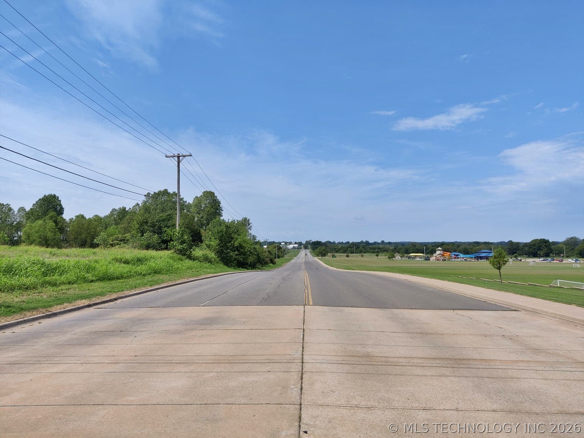 1061 W Allen Road Property Photo 30