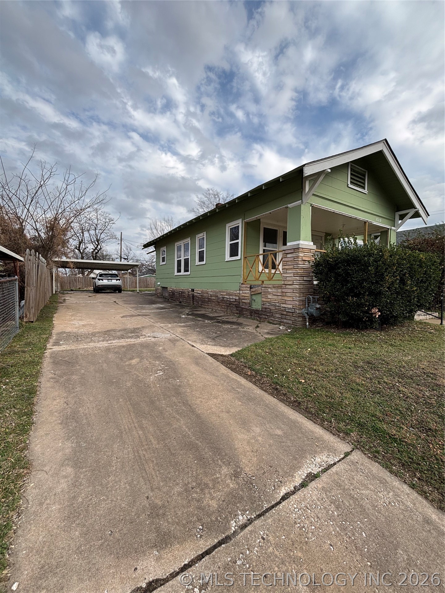 1519 N Cheyenne Avenue Property Photo 3