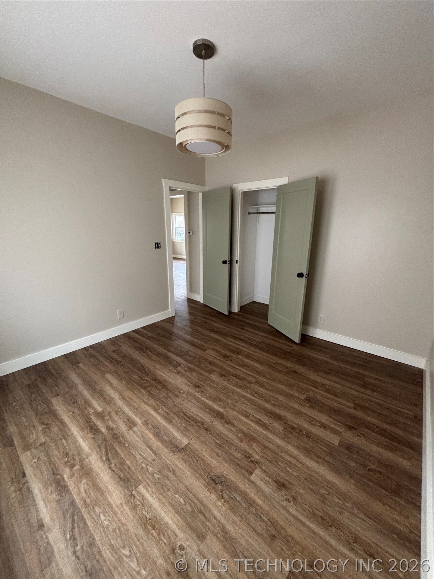 1519 N Cheyenne Avenue Property Photo 8