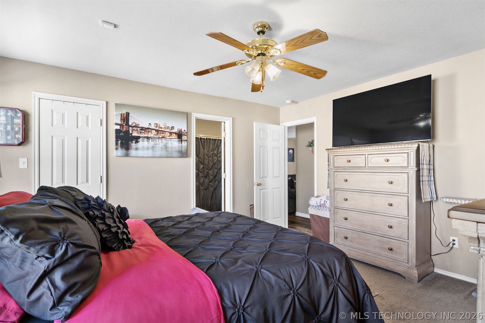 2114 S Javine Avenue Property Photo 18