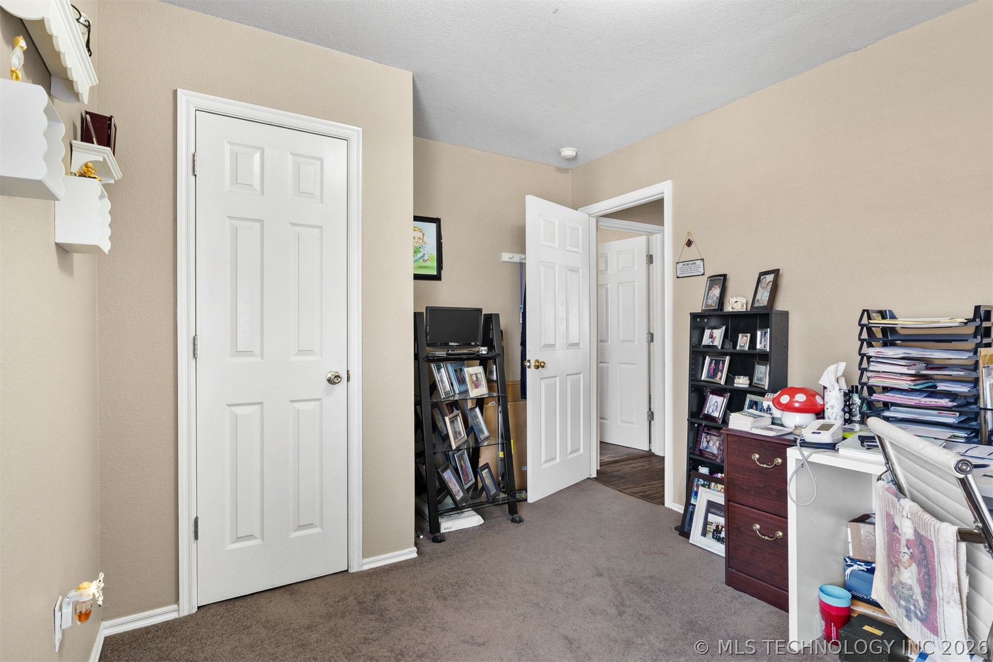 2114 S Javine Avenue Property Photo 23