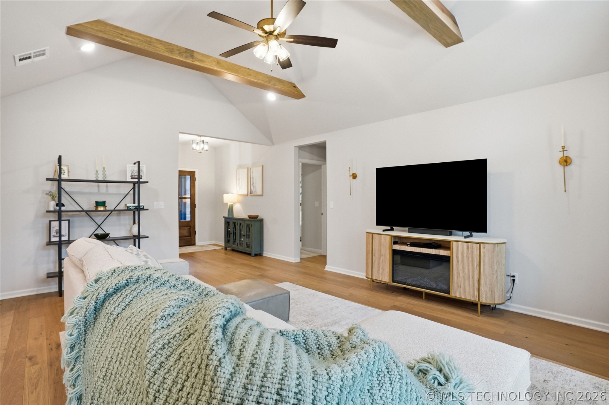 3217 E Lincoln Street Property Photo 15