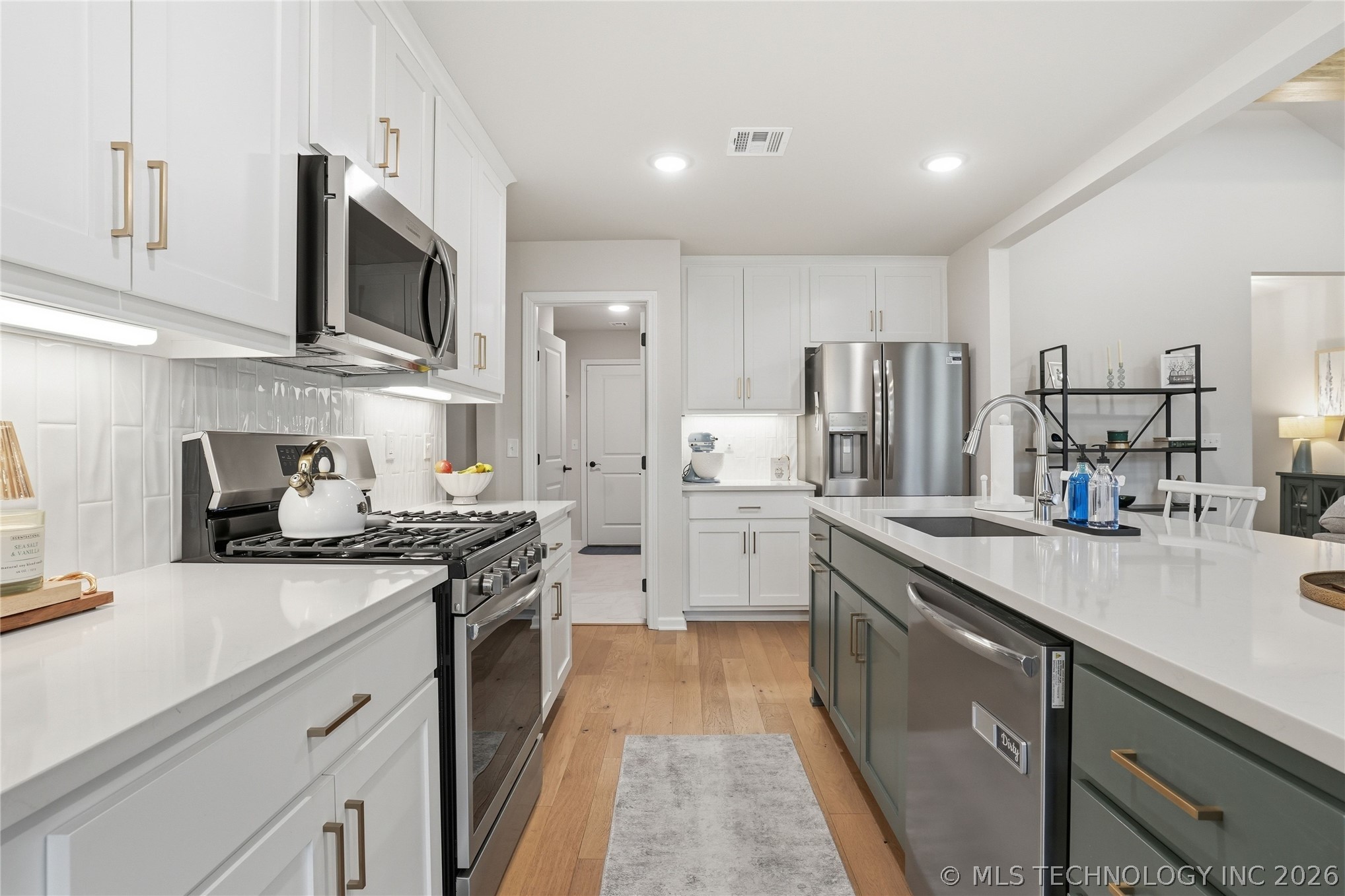 3217 E Lincoln Street Property Photo 21