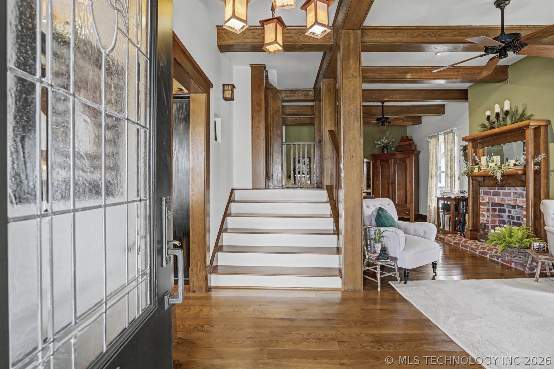 320 S Oak Street Property Photo 4