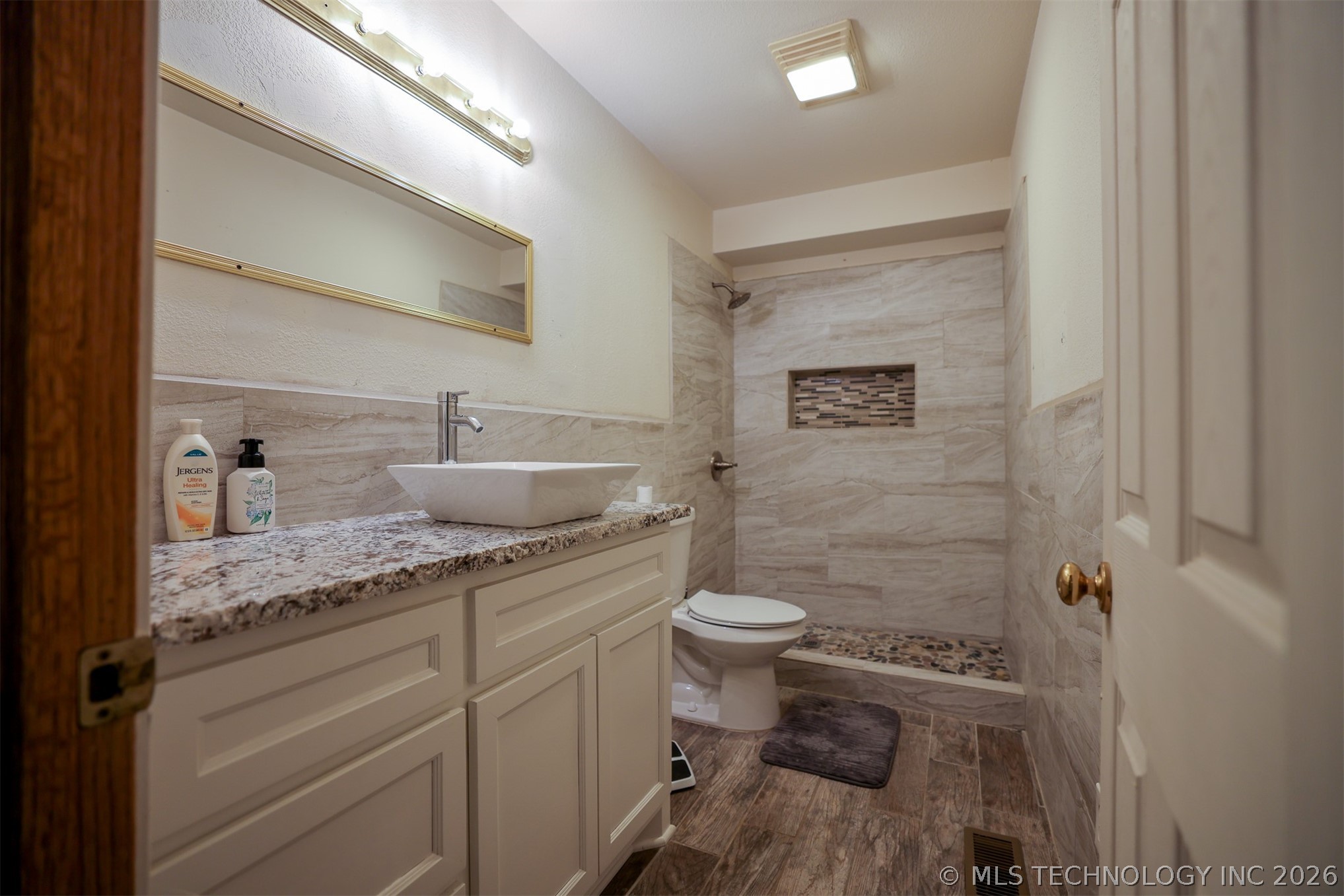 1424 S 262nd West Avenue Property Photo 33