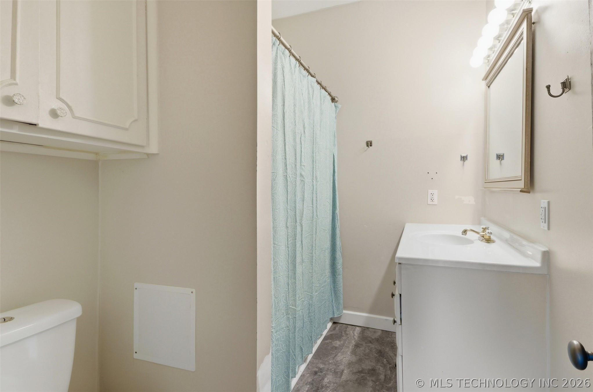 402 E 6th Street Property Photo 20