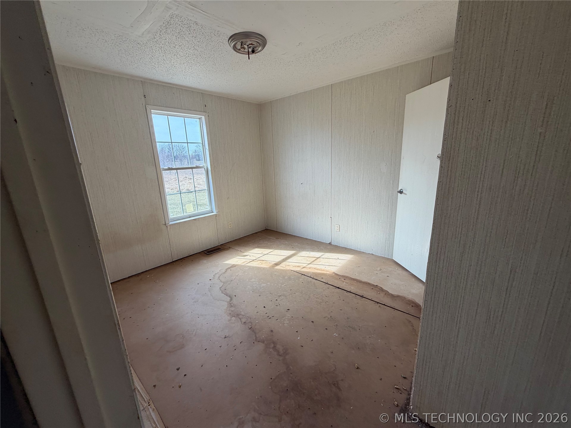 69251 E 290 Property Photo 2